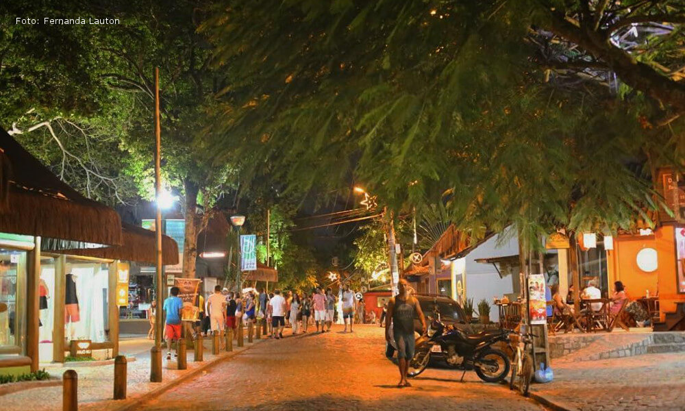 Rua do Mucugê - Arraial d'Ajuda, Porto Seguro, Bahia.